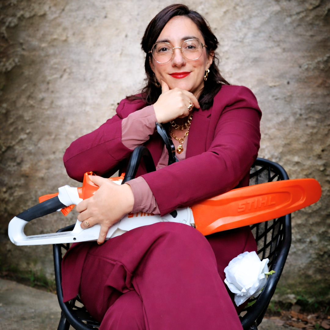 Magali Warcollier aide à trancher l'indécision. La stratège à la tronçonneuse.